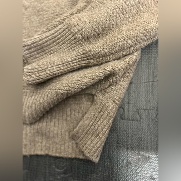 AE Whoa So Soft Classic Crew Neck Sweater - Picture 4 of 10